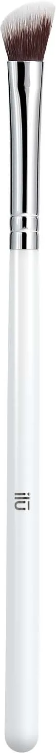 ilū 417 Angled Eyeshadow Brush