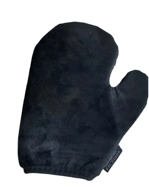 Nordic Tan Application Mitt with thumb and elastic band